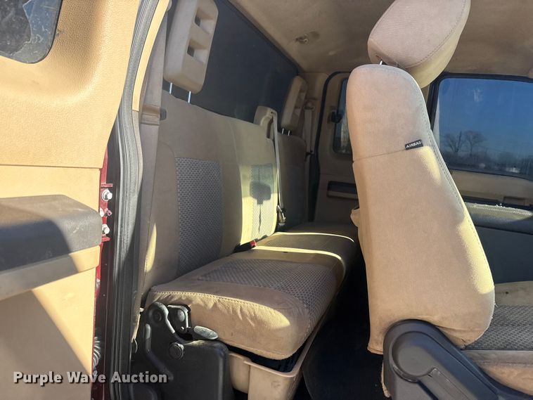 image for item DQ4216 2012 Ford F250 Super Duty Ext. Cab pickup truck