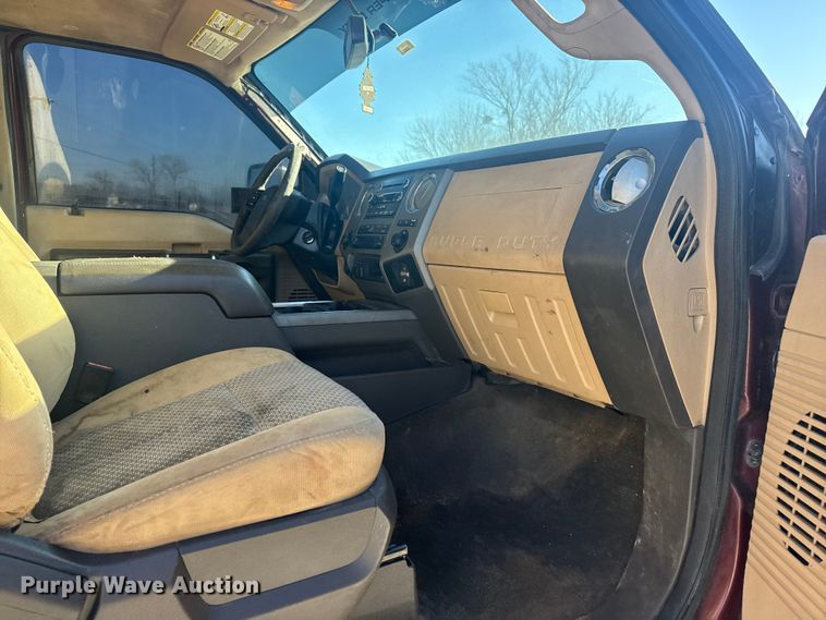 image for item DQ4216 2012 Ford F250 Super Duty Ext. Cab pickup truck