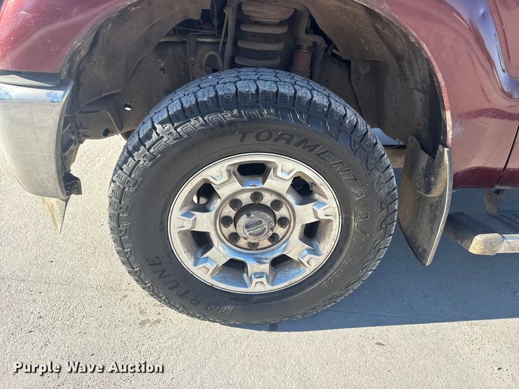 image for item DQ4216 2012 Ford F250 Super Duty Ext. Cab pickup truck