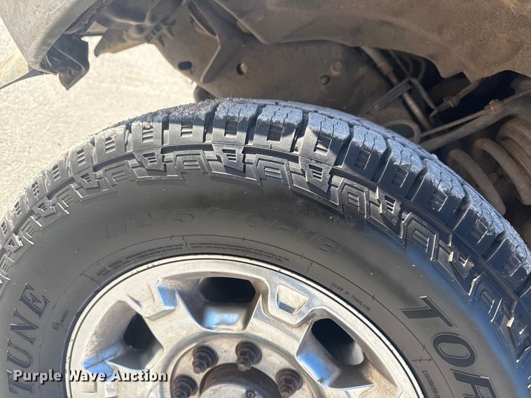 image for item DQ4216 2012 Ford F250 Super Duty Ext. Cab pickup truck