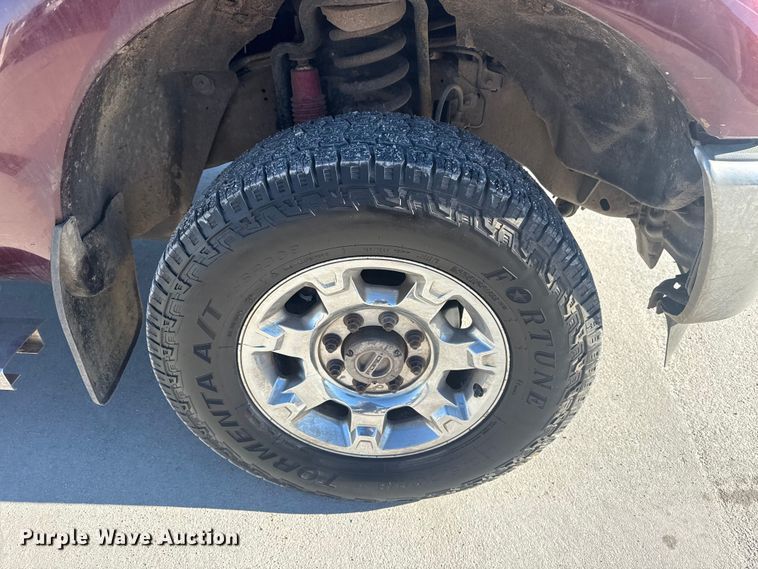 image for item DQ4216 2012 Ford F250 Super Duty Ext. Cab pickup truck