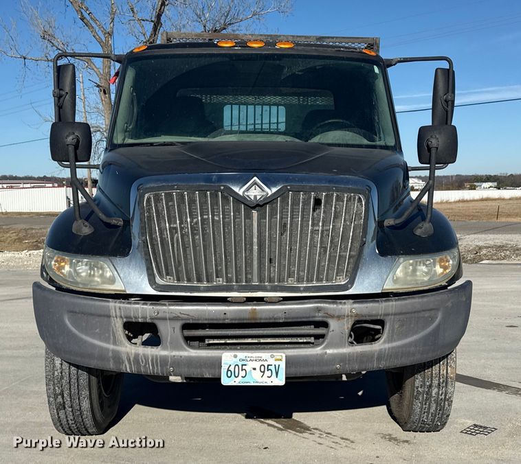 image for item DQ4217 2008 International 4400 flatbed truck