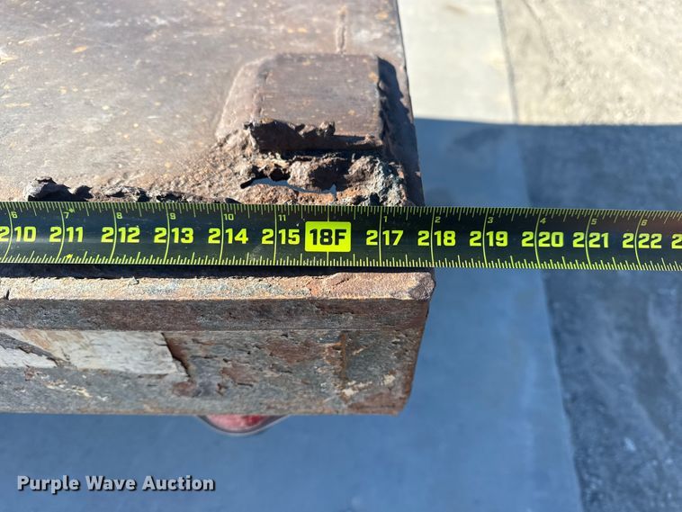 image for item DQ4217 2008 International 4400 flatbed truck