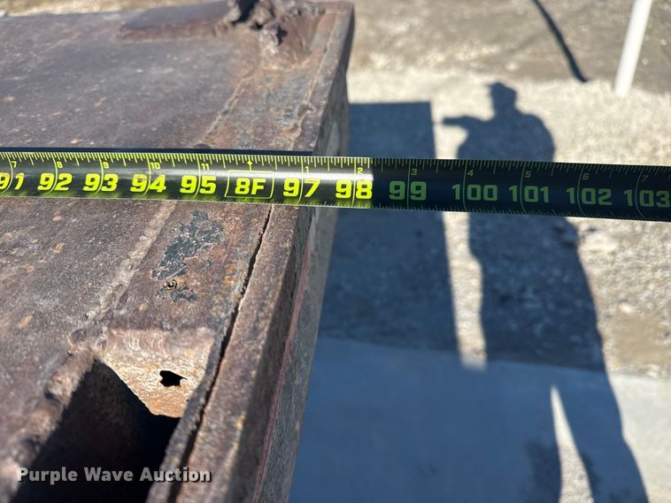 image for item DQ4217 2008 International 4400 flatbed truck