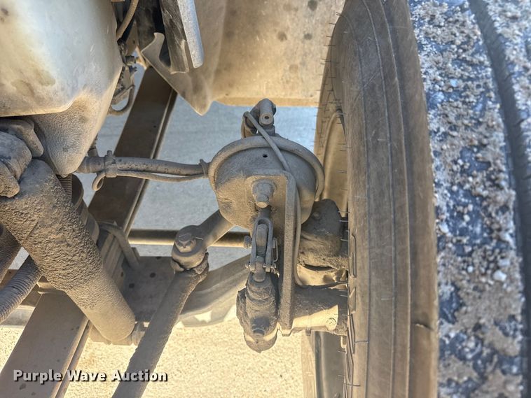 image for item DQ4217 2008 International 4400 flatbed truck