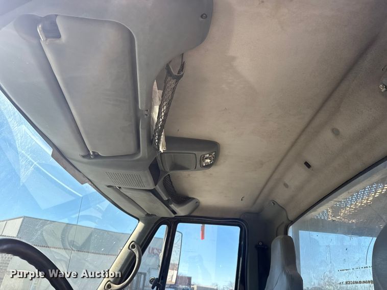 image for item DQ4217 2008 International 4400 flatbed truck