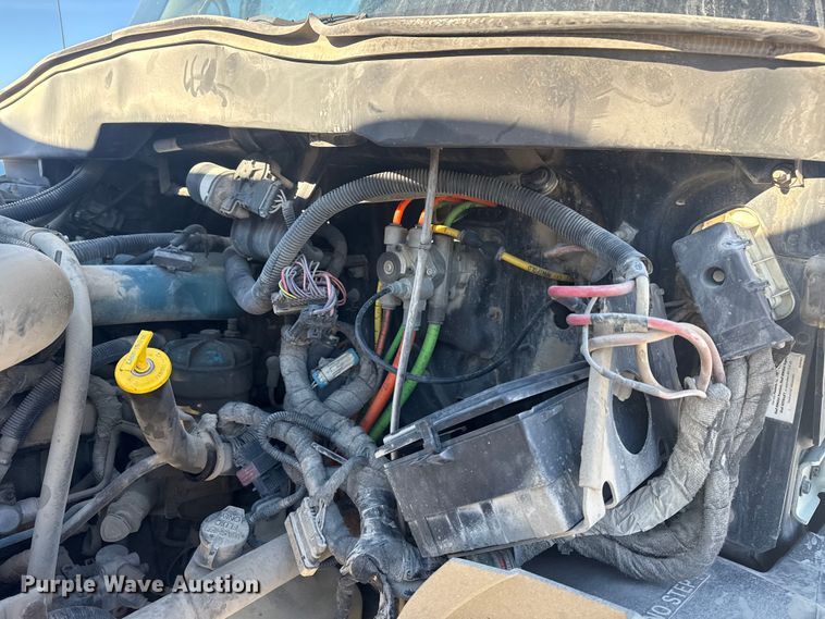 image for item DQ4217 2008 International 4400 flatbed truck