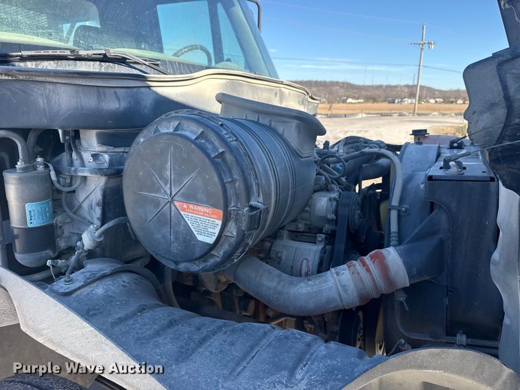 image for item DQ4217 2008 International 4400 flatbed truck