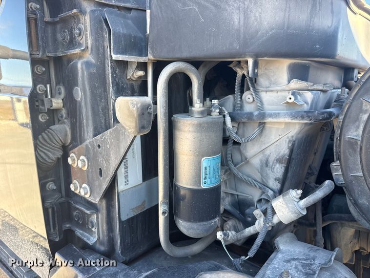 image for item DQ4217 2008 International 4400 flatbed truck