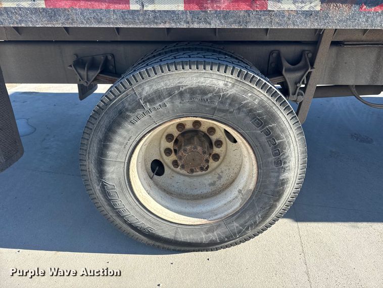 image for item DQ4217 2008 International 4400 flatbed truck