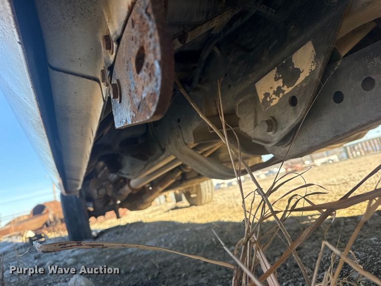 image for item DQ4218 2011 Ford F350 Super Duty Crew Cab flatbed pickup truck