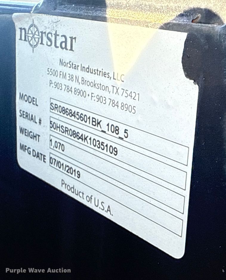 image for item DQ4218 2011 Ford F350 Super Duty Crew Cab flatbed pickup truck