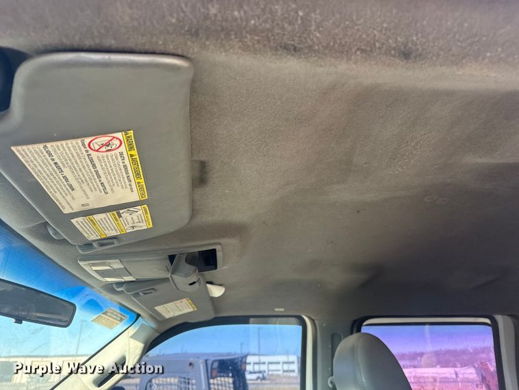 image for item DQ4218 2011 Ford F350 Super Duty Crew Cab flatbed pickup truck