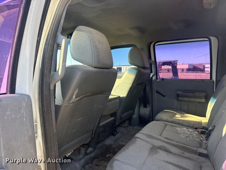 image for item DQ4218 2011 Ford F350 Super Duty Crew Cab flatbed pickup truck