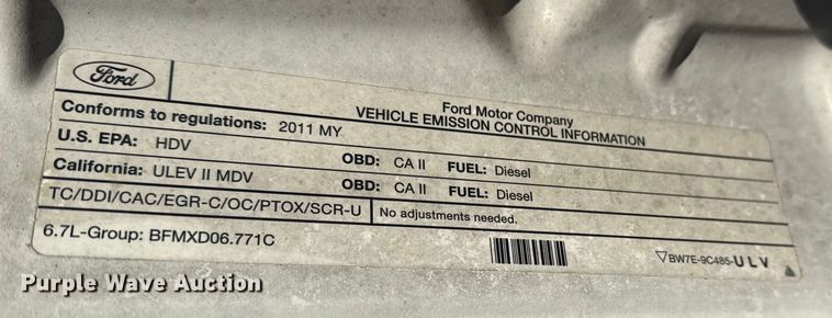 image for item DQ4218 2011 Ford F350 Super Duty Crew Cab flatbed pickup truck