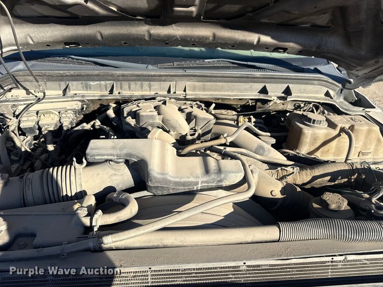 image for item DQ4218 2011 Ford F350 Super Duty Crew Cab flatbed pickup truck