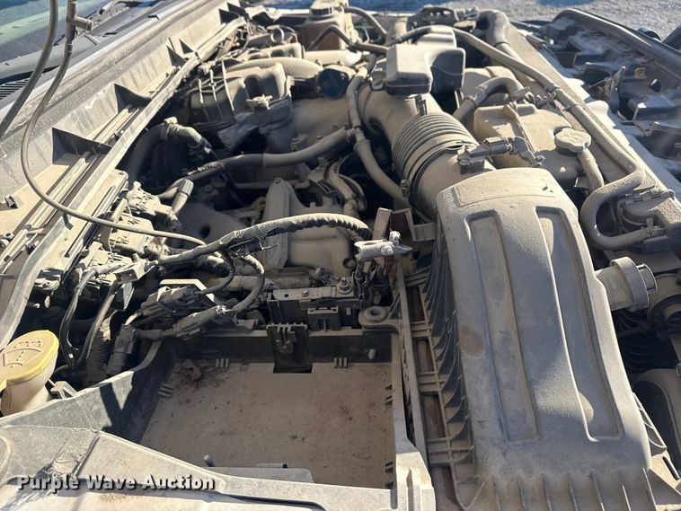 image for item DQ4218 2011 Ford F350 Super Duty Crew Cab flatbed pickup truck