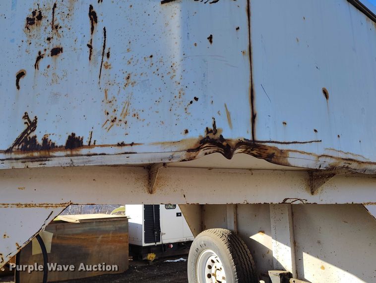 image for item DT0849 1996 W-W enclosed cargo trailer