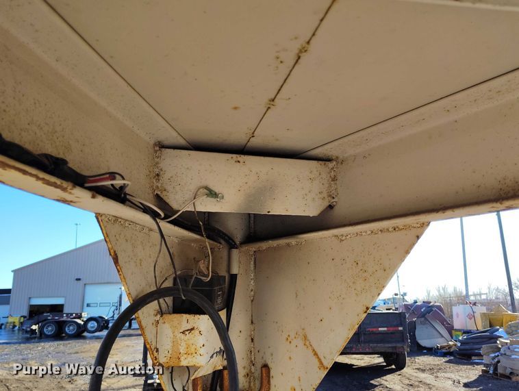 image for item DT0849 1996 W-W enclosed cargo trailer