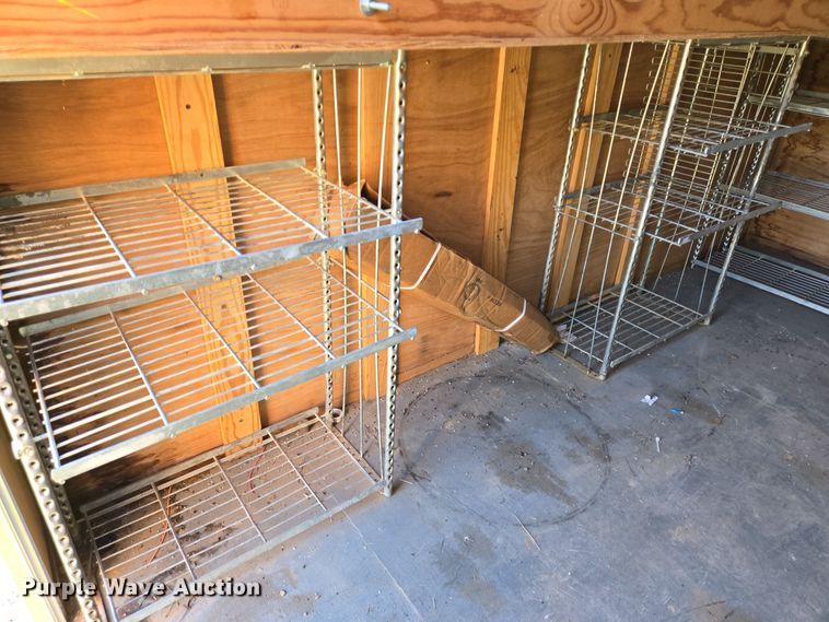 image for item DT5389 1996 Wells Cargo TW101 enclosed cargo trailer