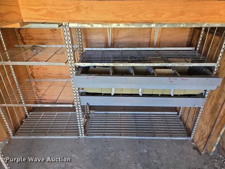 image for item DT5389 1996 Wells Cargo TW101 enclosed cargo trailer