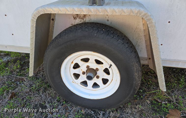 image for item DT5389 1996 Wells Cargo TW101 enclosed cargo trailer