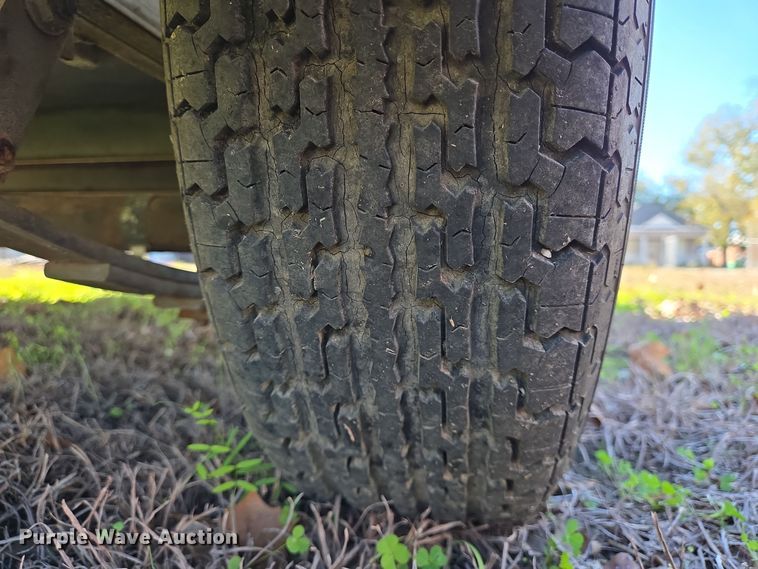 image for item DT5389 1996 Wells Cargo TW101 enclosed cargo trailer