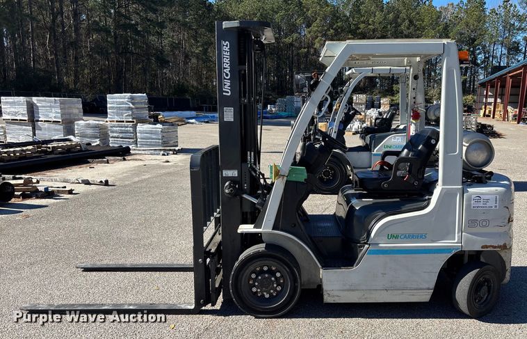 image for item DU0354 2017 UniCarriers PF50 forklift