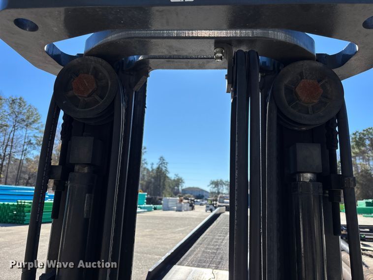 image for item DU0354 2017 UniCarriers PF50 forklift