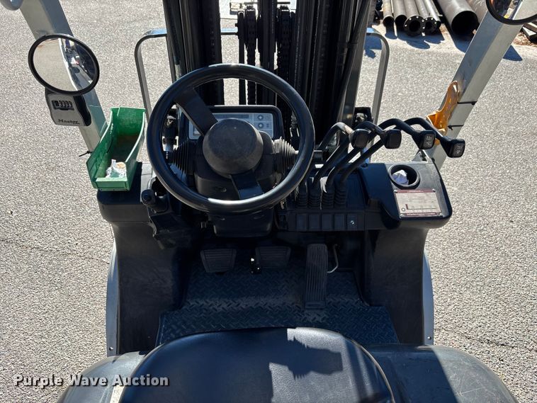 image for item DU0354 2017 UniCarriers PF50 forklift
