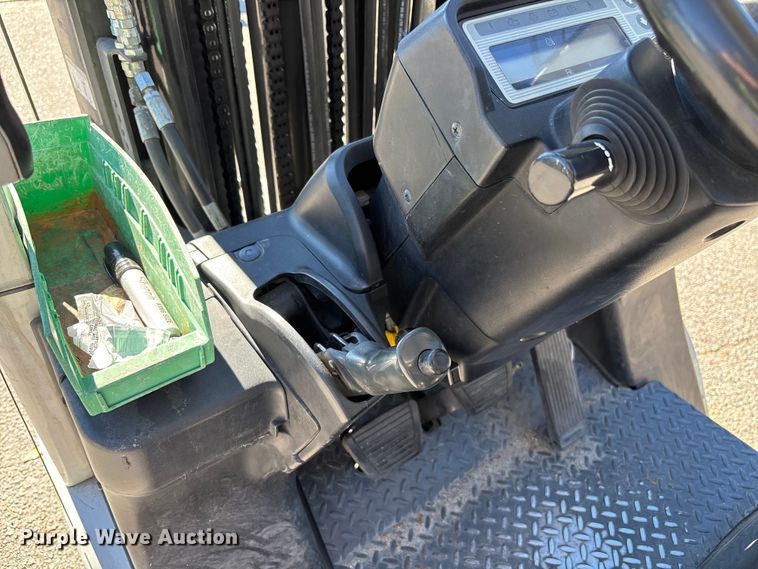 image for item DU0354 2017 UniCarriers PF50 forklift