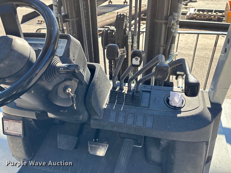 image for item DU0355 2016 UniCarriers PF80YLP forklift