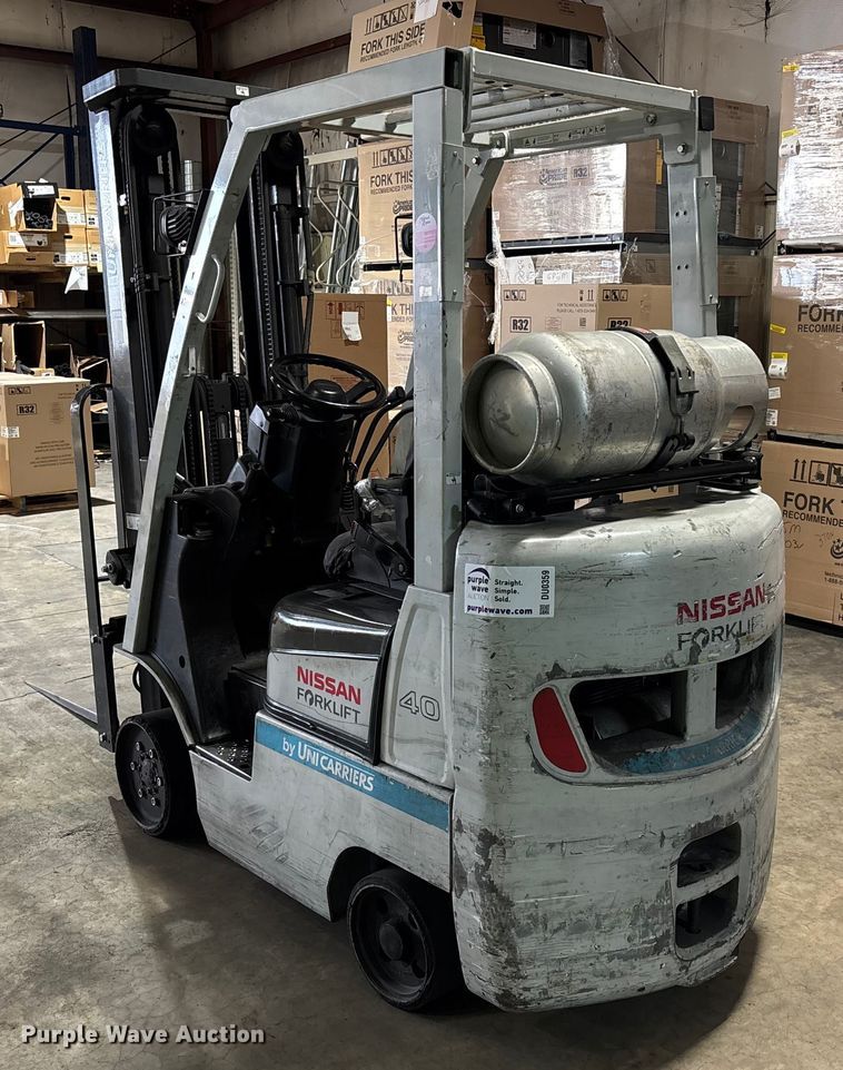 image for item DU0359 2015 Nissan CFS40 forklift