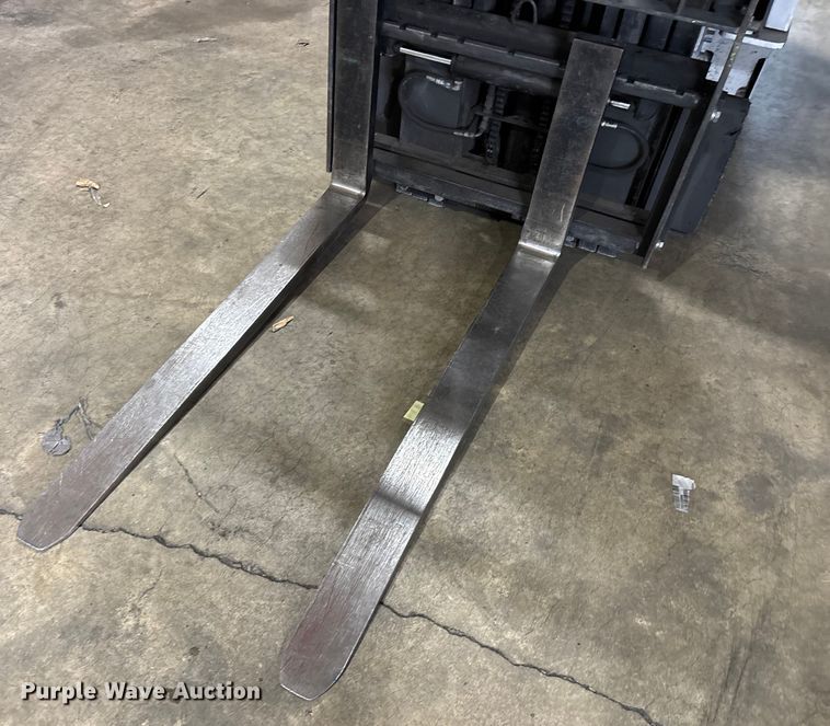 image for item DU0359 2015 Nissan CFS40 forklift