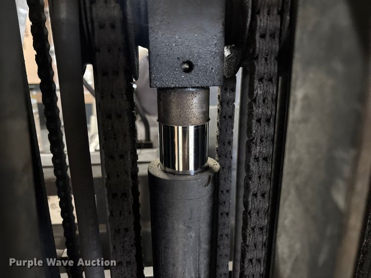 image for item DU0359 2015 Nissan CFS40 forklift