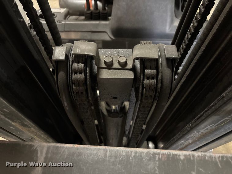 image for item DU0359 2015 Nissan CFS40 forklift