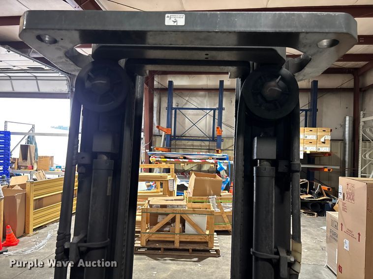 image for item DU0359 2015 Nissan CFS40 forklift