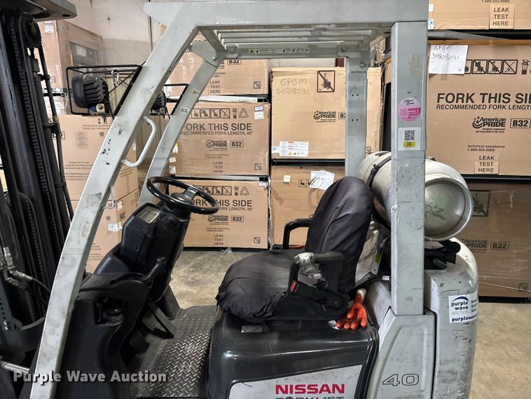 image for item DU0359 2015 Nissan CFS40 forklift