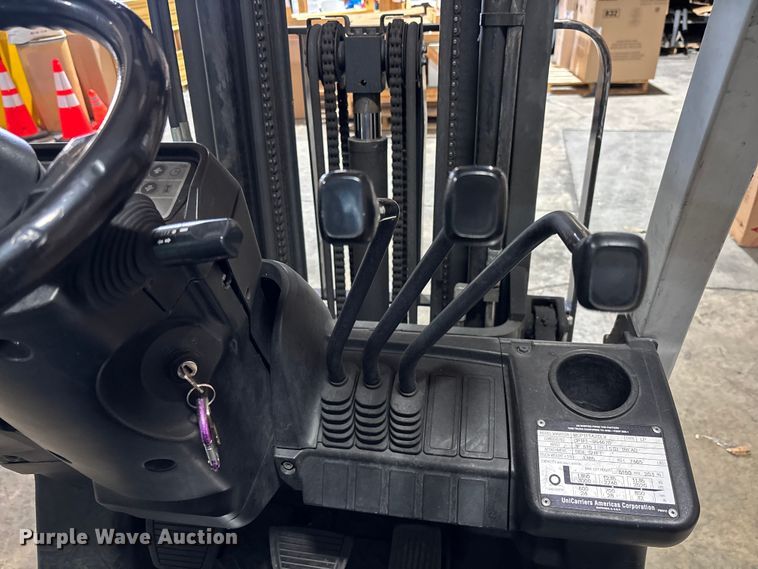 image for item DU0359 2015 Nissan CFS40 forklift