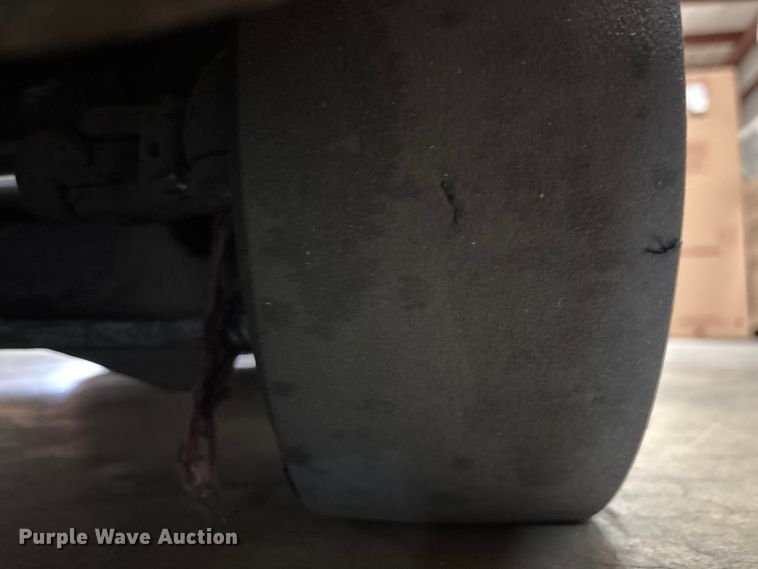 image for item DU0359 2015 Nissan CFS40 forklift