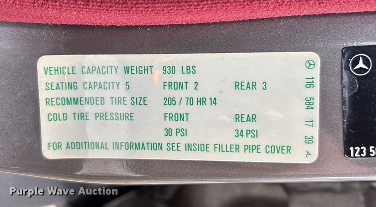 image for item DU0360 1985 Mercedes-Benz 126 