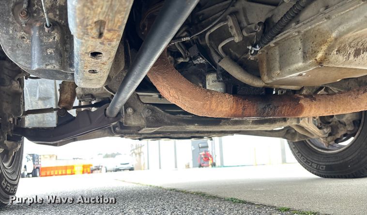 image for item DU0362 2007 Chevrolet Silverado 3500HD flatbed pickup truck