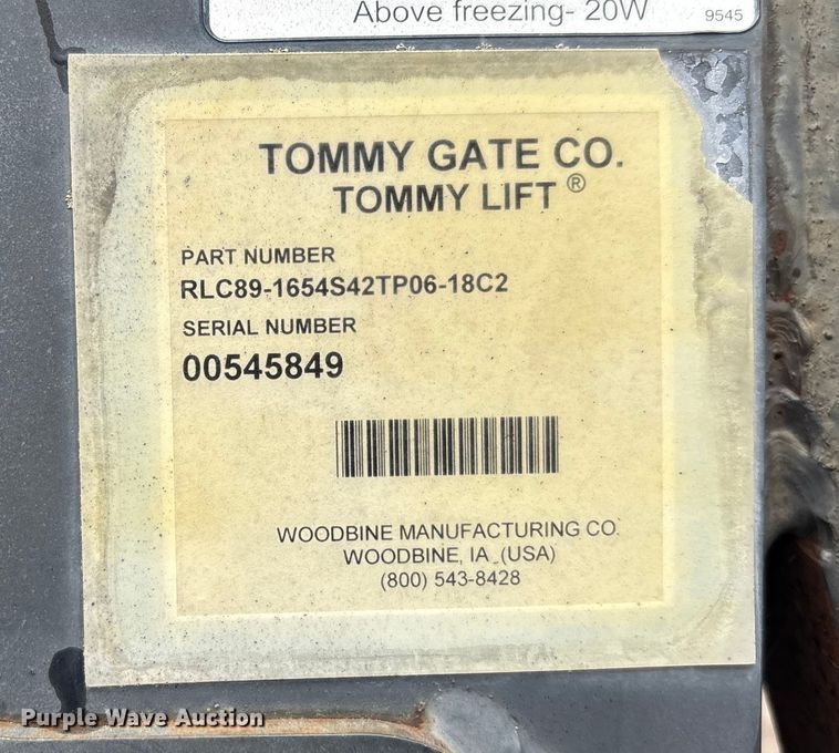 image for item DU0362 2007 Chevrolet Silverado 3500HD flatbed pickup truck