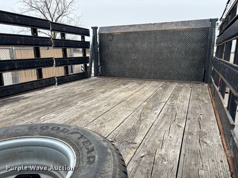 image for item DU0362 2007 Chevrolet Silverado 3500HD flatbed pickup truck