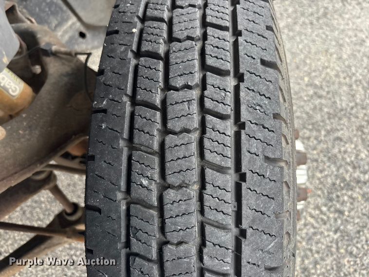 image for item DU0362 2007 Chevrolet Silverado 3500HD flatbed pickup truck