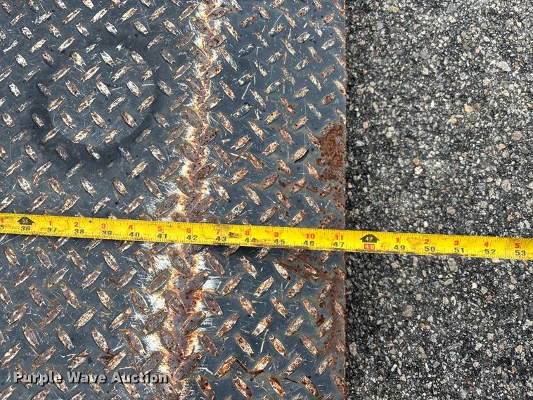 image for item DU0362 2007 Chevrolet Silverado 3500HD flatbed pickup truck