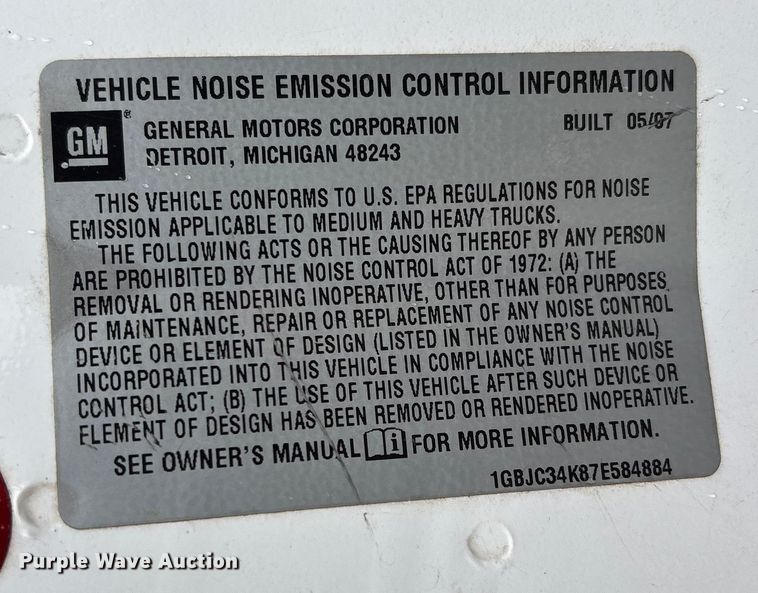 image for item DU0362 2007 Chevrolet Silverado 3500HD flatbed pickup truck