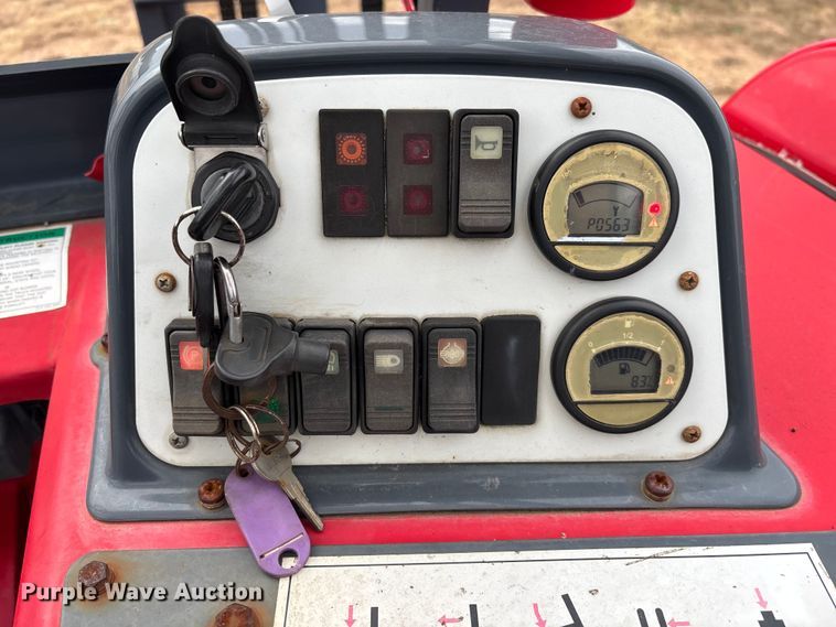 image for item DU0363 2015 Moffett M5501 forklift