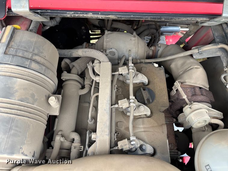 image for item DU0363 2015 Moffett M5501 forklift