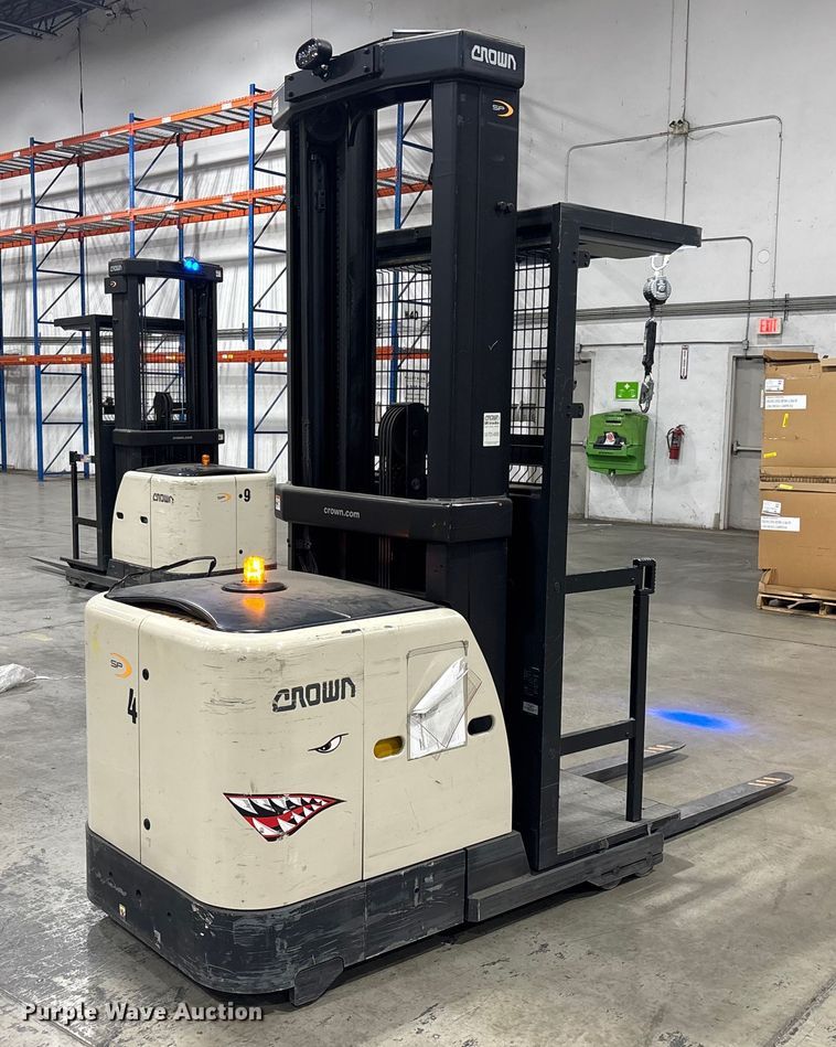 image for item DU0371 2016 Crown SP3520-30 order picker